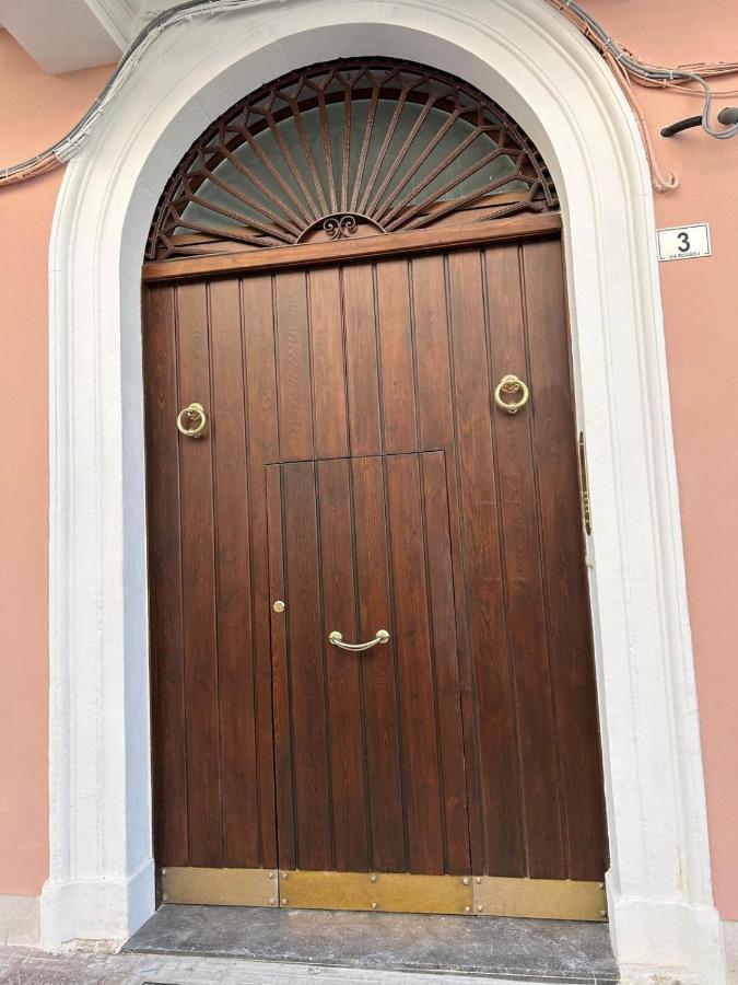Incantevole Appartamento Al Borgo Monopoli Exterior foto